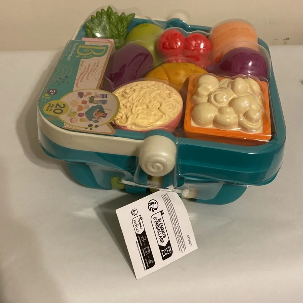 B. toys kids grocery Shopping Basket 20pcs Fruit Vegetable Cheese boxes NEW